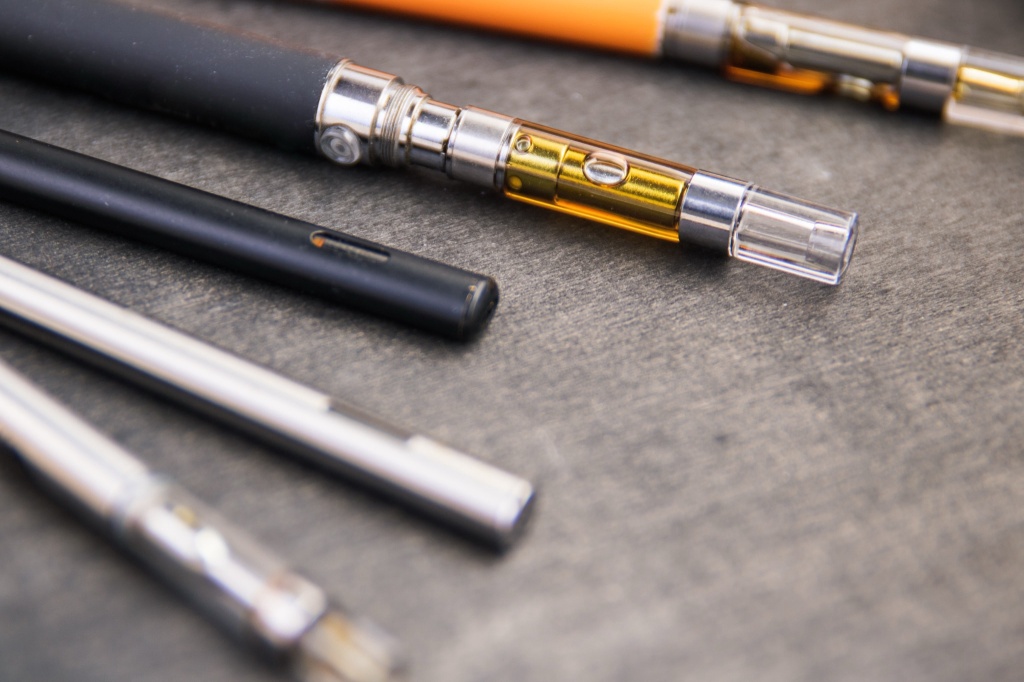 cannabis vapor pens how to get the most from your vape cart