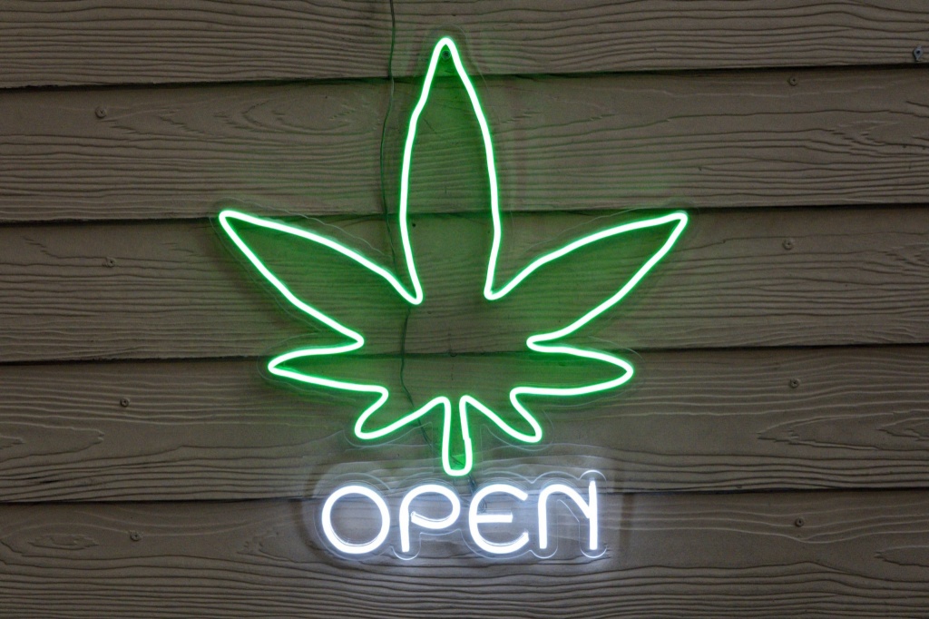 cannabis dispensary sign secrets of success