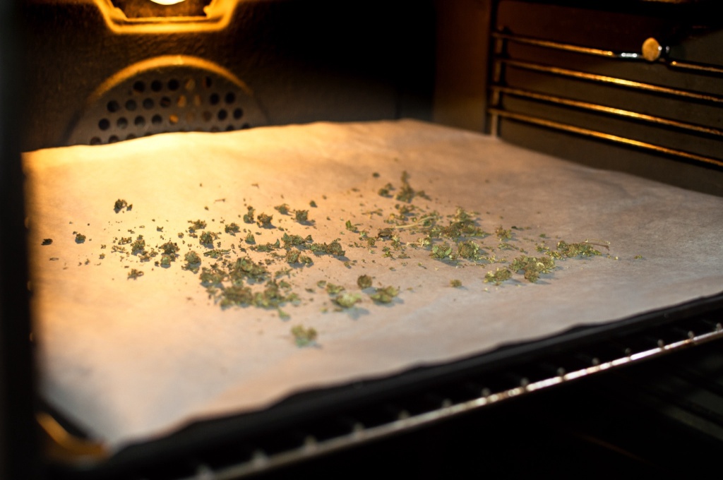baking cannabis buds