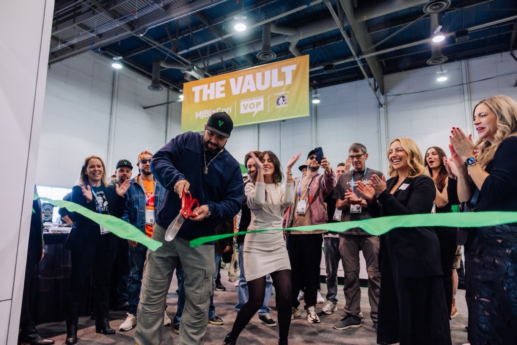 mario sherbinksi opens the vault at MJBizCon