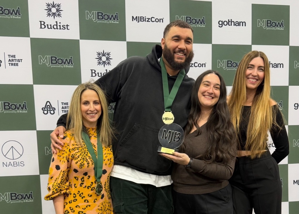 pax team and jocelyn sheltraw at MJBowl Awards