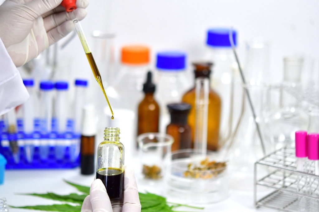 cbd oil in a lab CBD alzheimer's study shows promise in mice