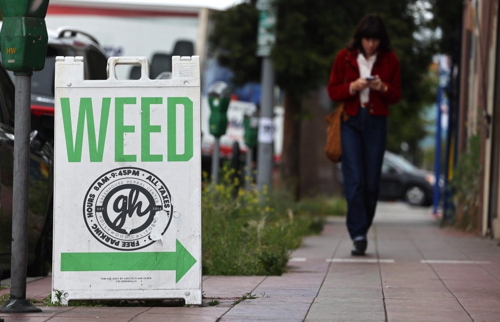 cannabis dispensary sign shopping is confusing for many consumers