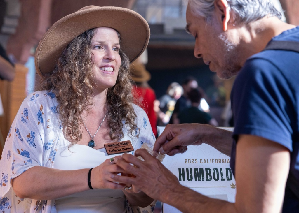 rachael riggs of galactic farms shows cannabis at 2025 harvest report event