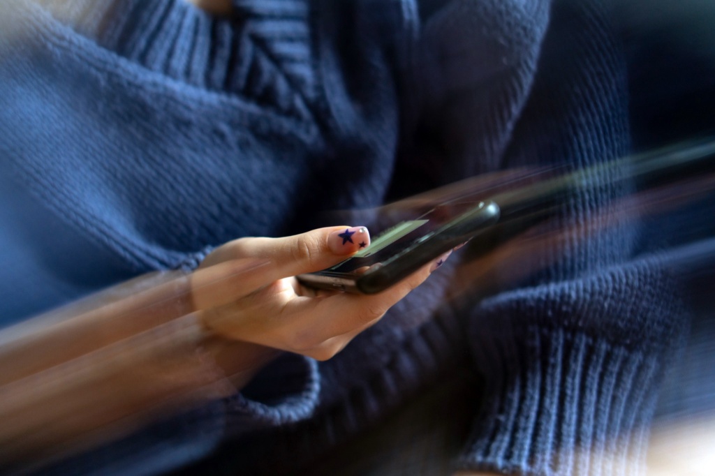 scrolling on phone social media cannabis use study