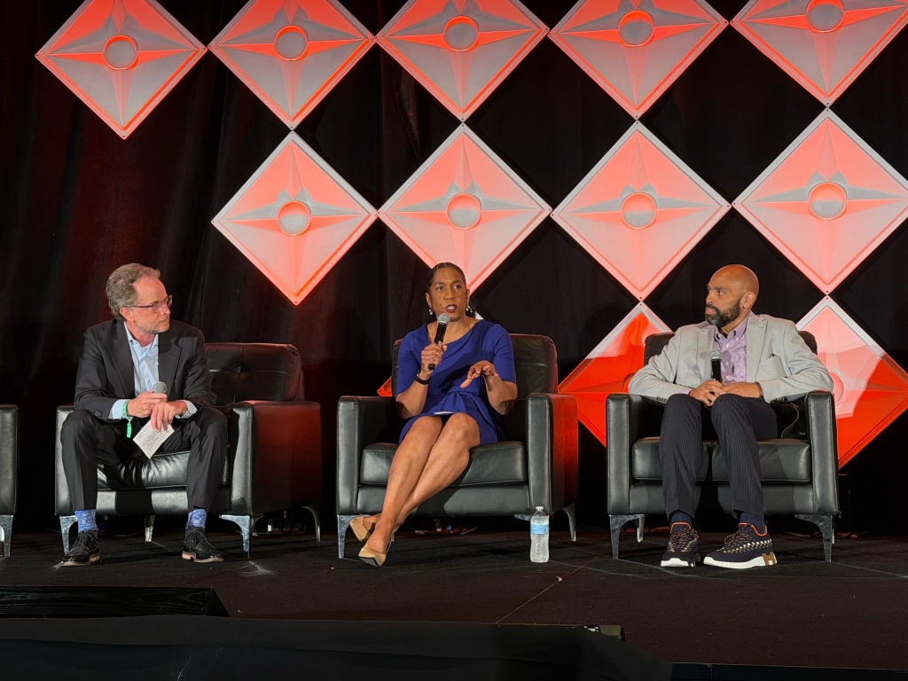 illinois lt. gov juliana stratton speaks at the igniteit cannabis capital conference